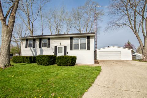 Photo of 489 Caldwell Circle, New Carlisle, OH 45344 (MLS # 1044624)