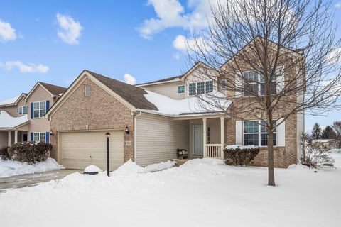 Photo of 161 Chestnut Estates Drive, Commercial Point, OH 43116 (MLS # 1043716)