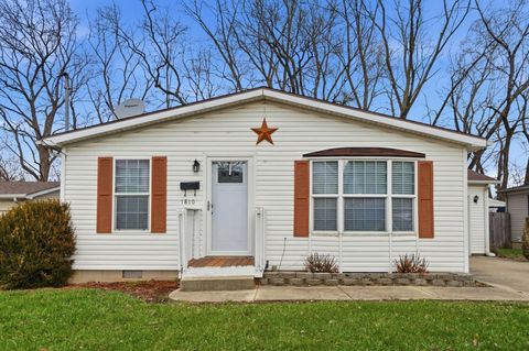Photo of 1810 Summit Street, Springfield, OH 45503 (MLS # 1042777)
