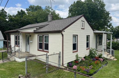 Photo of 1355 Emery Avenue, Springfield, OH 45504 (MLS # 1046642)
