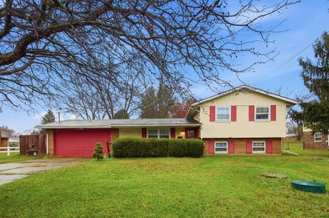Photo of 62 Fay Drive, Enon, OH 45323 (MLS # 1042733)
