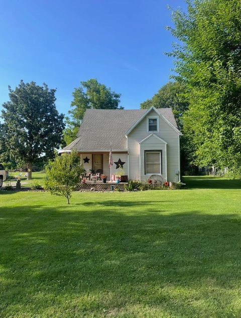 Photo of 3114 Columbus Avenue, Springfield, OH 45503 (MLS # 1042998)