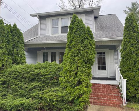 Photo of 118 Hampton Place, Springfield, OH 45504 (MLS # 1045358)