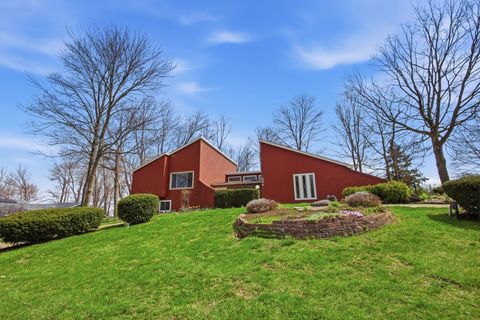 Photo of 438 Merrick Drive, Beavercreek, OH 45434 (MLS # 1044622)