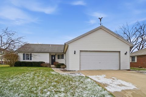 Photo of 4 Harwood Lane, Cridersville, OH 45806 (MLS # 1044362)