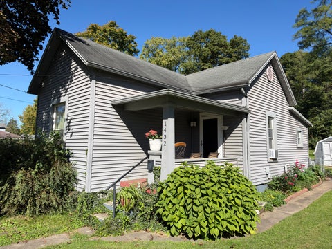 Photo of 1432 Broadway Street, Springfield, OH 45504 (MLS # 1048926)