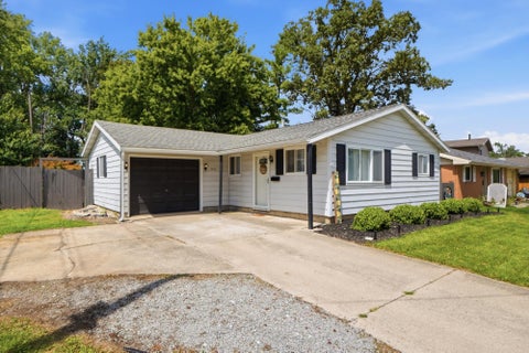 Photo of 905 Cornell Drive, Lima, OH 45805 (MLS # 1048018)