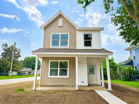 Photo of 800 N Main Street, Urbana, OH 43078 (MLS # 1046916)