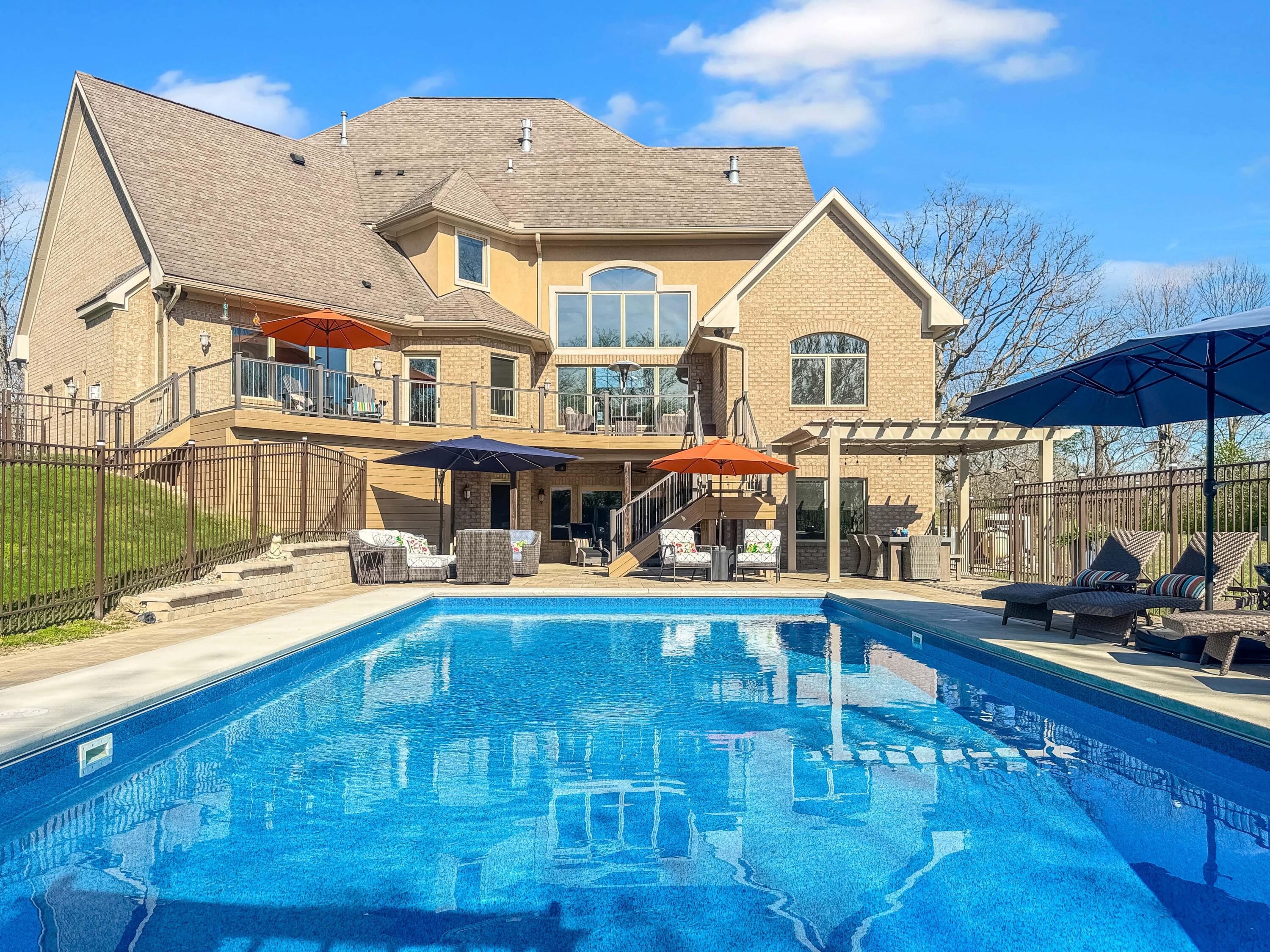 Urbana, Ohio, 43078, United States, 5 Bedrooms Bedrooms, ,6 BathroomsBathrooms,Residential,Active,2043846