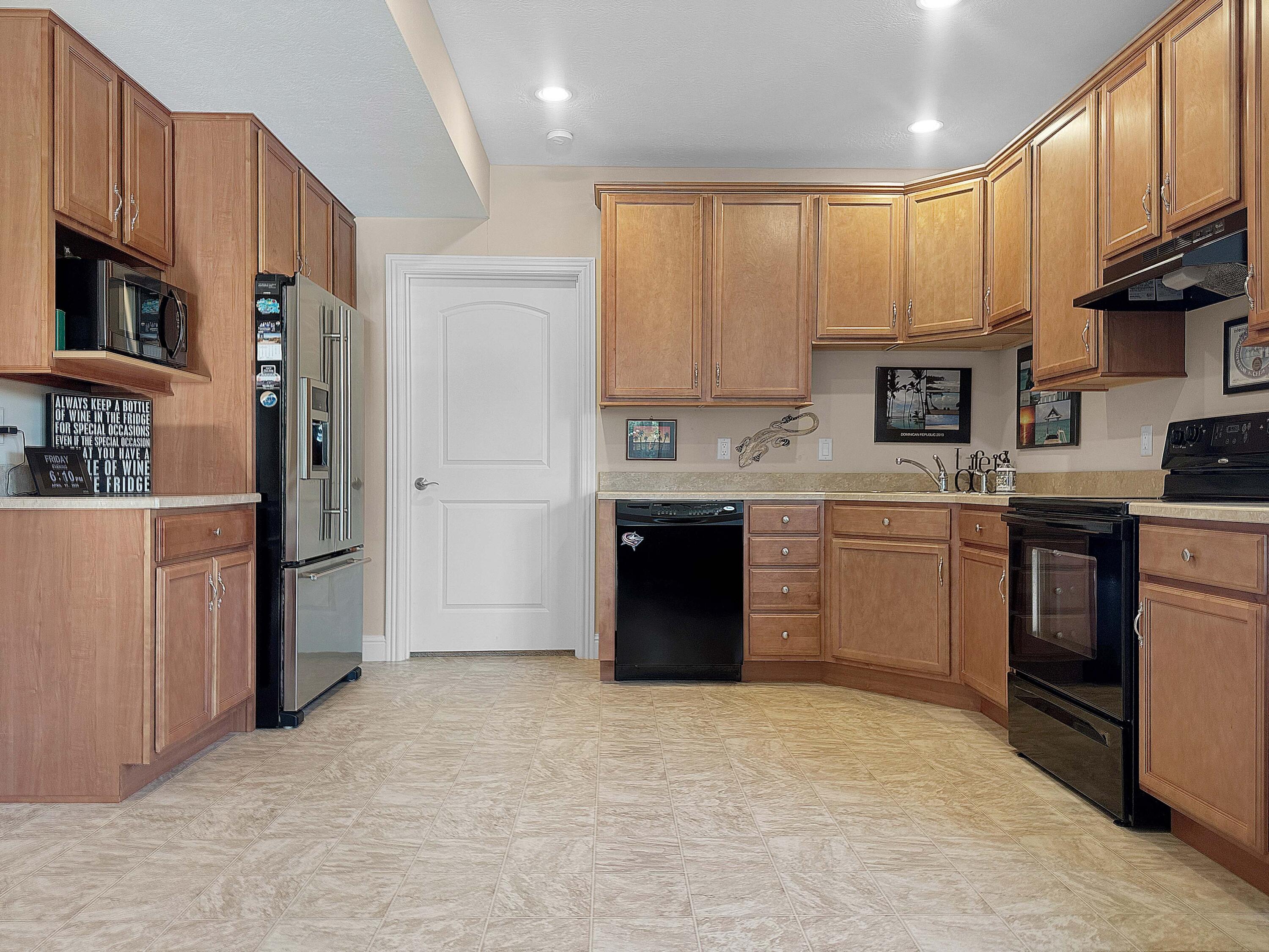 Urbana, Ohio, 43078, United States, 5 Bedrooms Bedrooms, ,6 BathroomsBathrooms,Residential,Active,2043846