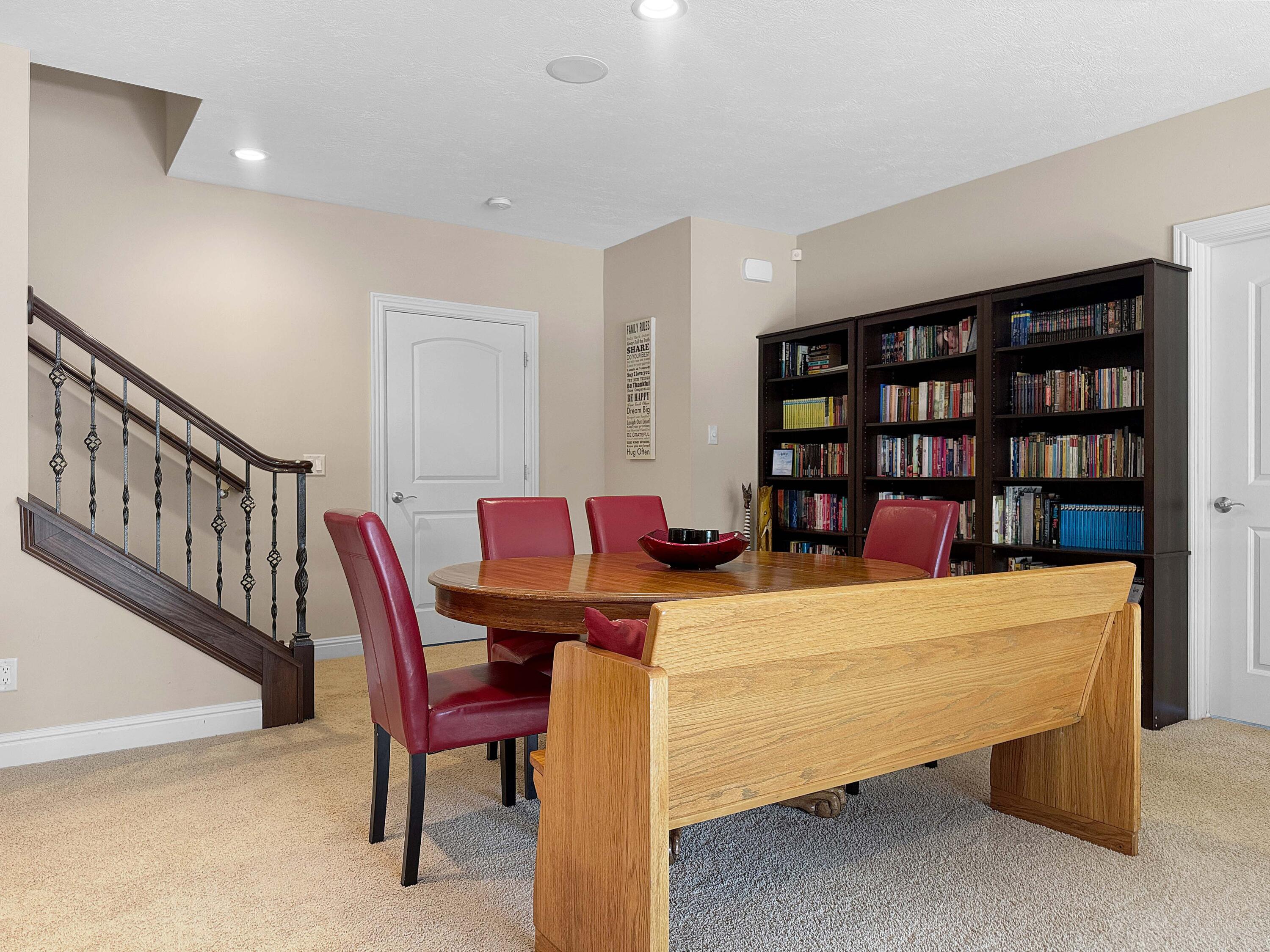 Urbana, Ohio, 43078, United States, 5 Bedrooms Bedrooms, ,6 BathroomsBathrooms,Residential,Active,2043846