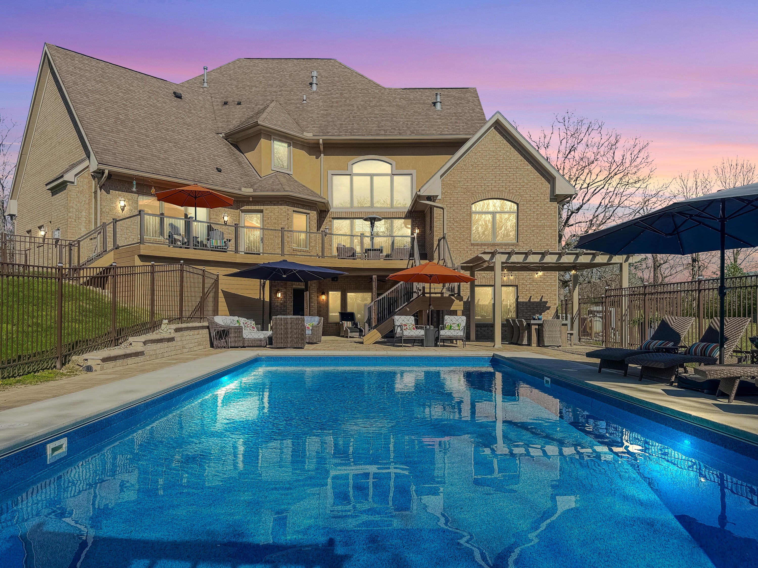 Urbana, Ohio, 43078, United States, 5 Bedrooms Bedrooms, ,6 BathroomsBathrooms,Residential,Active,2043846