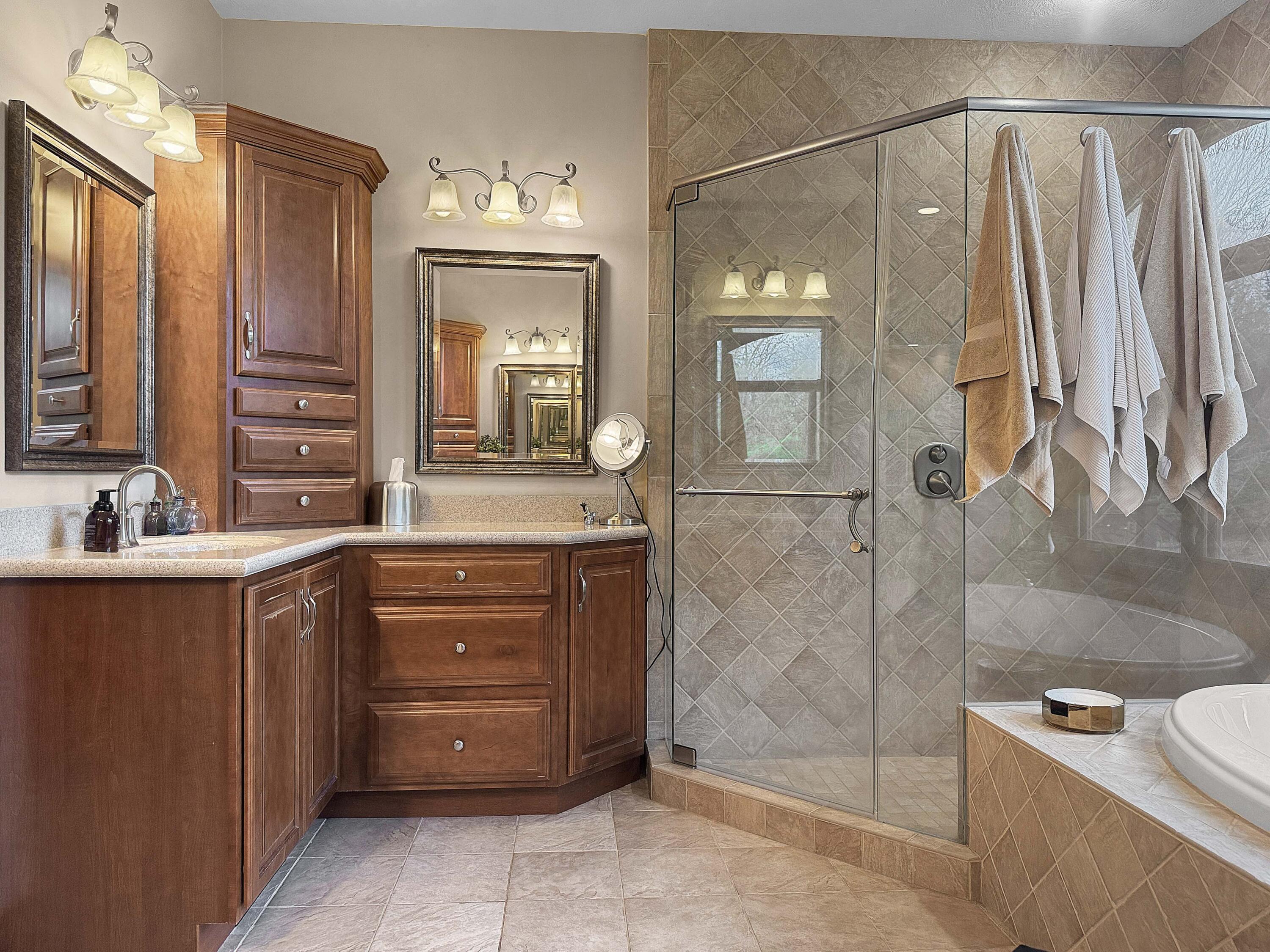 Urbana, Ohio, 43078, United States, 5 Bedrooms Bedrooms, ,6 BathroomsBathrooms,Residential,Active,2043846