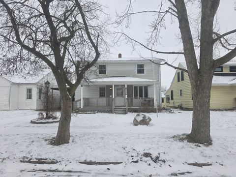 Photo of 309 W Silver Street, Wapakoneta, OH 45895 (MLS # 1043189)