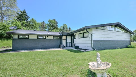 Photo of 2020 Winding Trail, Springfield, OH 45503 (MLS # 1045590)