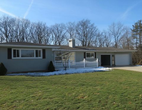 Photo of 309 Hillcrest Court, Sidney, OH 45365 (MLS # 1043214)