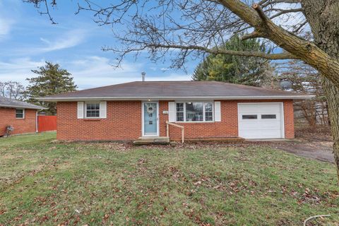 Photo of 182 E Center Street, London, OH 43140 (MLS # 1043363)