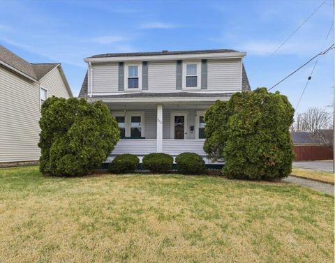 Photo of 306 N Bechtle Avenue, Springfield, OH 45504 (MLS # 1044433)