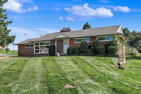 Photo of 3401 Echo Drive, Springfield, OH 45502 (MLS # 1048723)