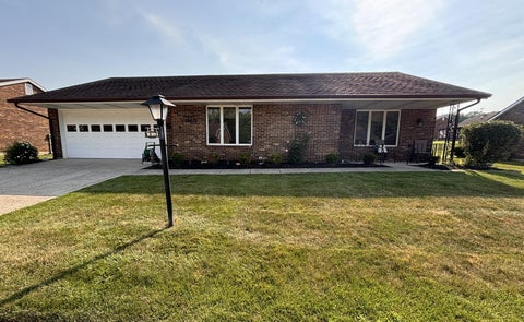 Photo of 3093 E Brixton Drive #211, Springfield, OH 45503 (MLS # 1047076)