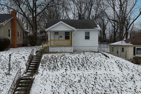 Photo of 419 Bellevue Avenue, Springfield, OH 45503 (MLS # 1043149)