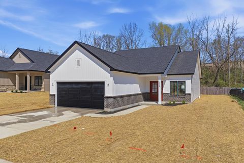 Photo of 1758 Northpoint Lane, Springfield, OH 45503 (MLS # 1044866)