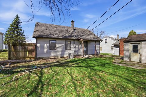 Photo of 1835 S Sweetbriar Lane, Springfield, OH 45505 (MLS # 1044430)