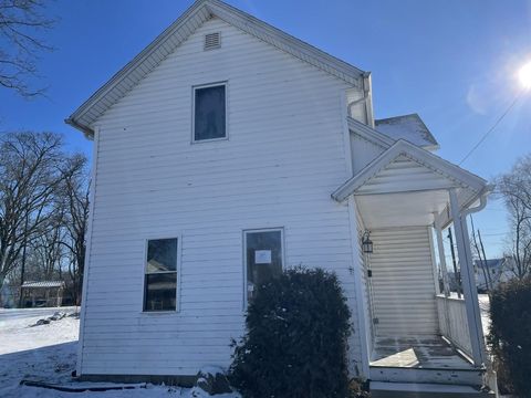 Photo of 725 W Williams Avenue, Bellefontaine, OH 43311 (MLS # 1043341)