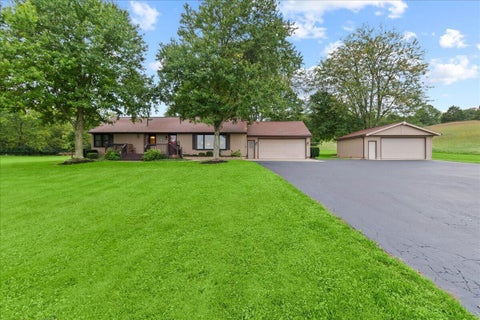Photo of 3424 Stony Creek Road, Urbana, OH 43078 (MLS # 1048712)