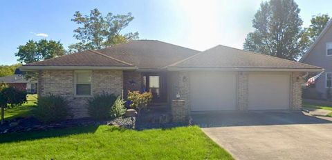 Photo of 821 Helen Drive, Wapakoneta, OH 45895 (MLS # 1043769)