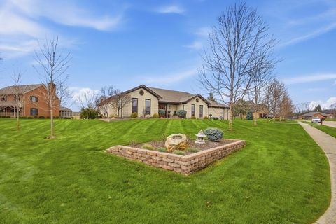 Photo of 610 Stonecress Drive, Tipp City, OH 45371 (MLS # 1044625)