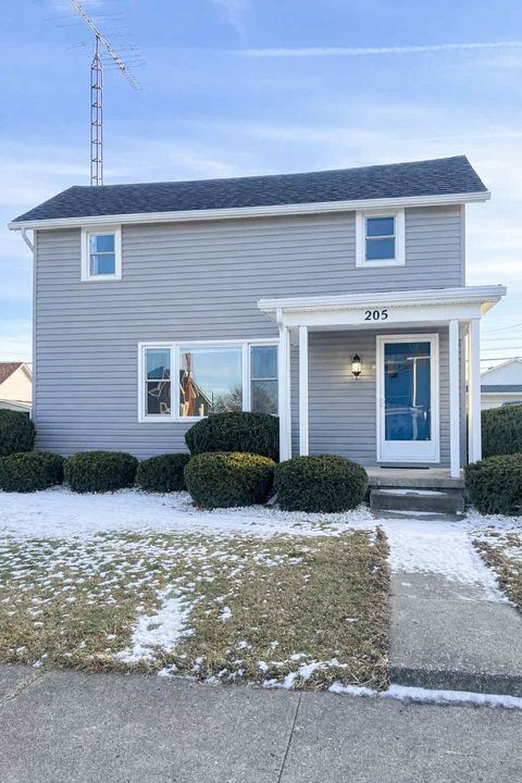 Photo of 205 E College Street, Jackson Center, OH 45334 (MLS # 1043489)