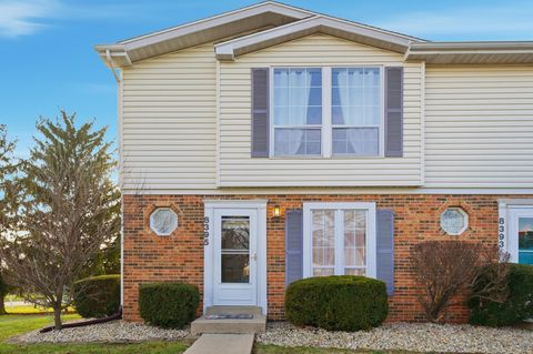 Photo of 8395 Hawks Nest Court, Dayton, OH 45458 (MLS # 1043211)