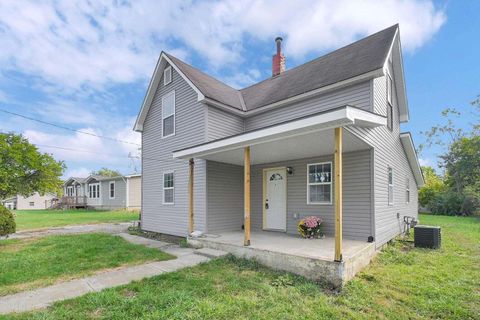 Photo of 15 E Stewart Avenue, London, OH 43140 (MLS # 1042776)