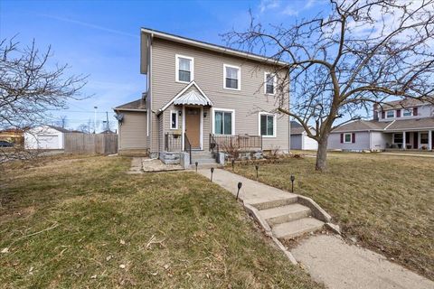 Photo of 319 E Fayette Street, Celina, OH 45822 (MLS # 1044059)