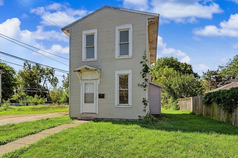 Photo of 11 E Southern Avenue, Springfield, OH 45506 (MLS # 1047863)