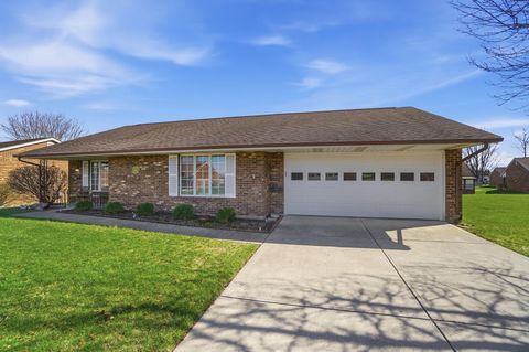 Photo of 1039 Bradford Drive, Springfield, OH 45503 (MLS # 1044639)