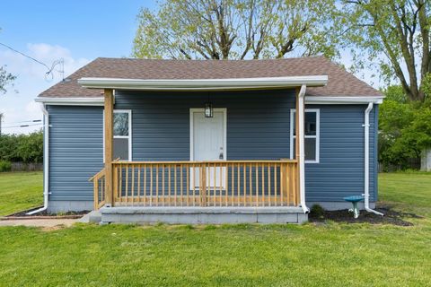 Photo of 402 Highview Avenue, Springfield, OH 45505 (MLS # 1045357)