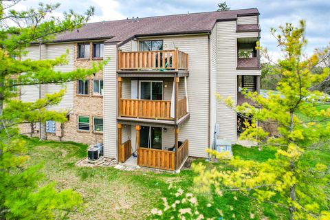 Photo of 3133 Cloister Lane, Dayton, OH 45449 (MLS # 1044731)