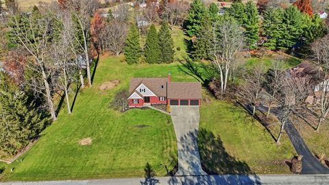Photo of 624 Aberfelda Drive, Springfield, OH 45504 (MLS # 1044765)