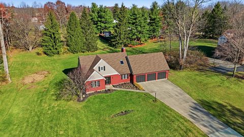 Photo of 624 Aberfelda Drive, Springfield, OH 45504 (MLS # 1044765)