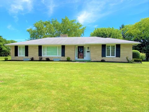 Photo of 840 Allison Road, Bellefontaine, OH 43311 (MLS # 1046348)