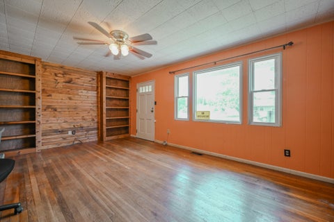 Photo of 1117 Circle Drive, Xenia, OH 45385 (MLS # 1046978)