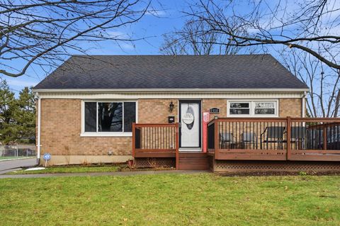 Photo of 1910 Delmar Drive, Springfield, OH 45503 (MLS # 1043046)