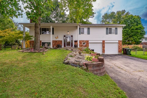 Photo of 5600 Mission Court, Dayton, OH 45431 (MLS # 1048316)