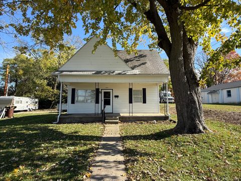 Photo of 1724 Clay Street, Springfield, OH 45505 (MLS # 1042353)