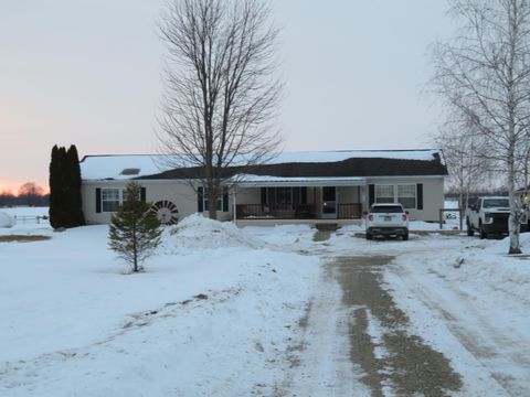 Photo of 6126 Calland Road, Urbana, OH 43078 (MLS # 1043711)