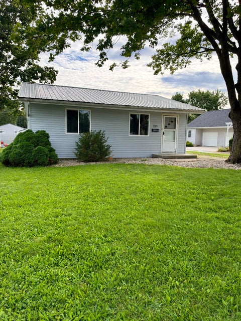 Photo of 925 Motz Street, Saint Marys, OH 45885 (MLS # 1048706)