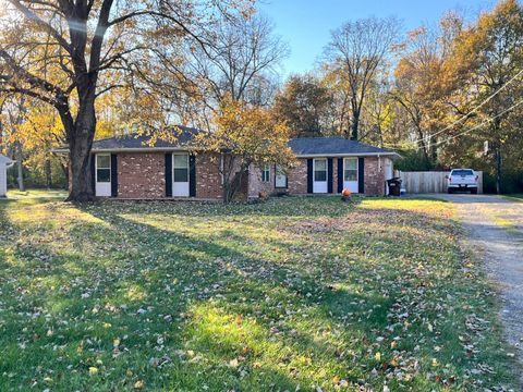 Photo of 2775 Hemlock Drive, Springfield, OH 45506 (MLS # 1043123)