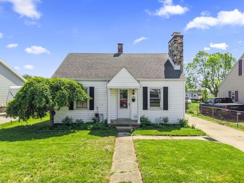 Photo of 633 Floral Avenue, Troy, OH 45373 (MLS # 1045207)